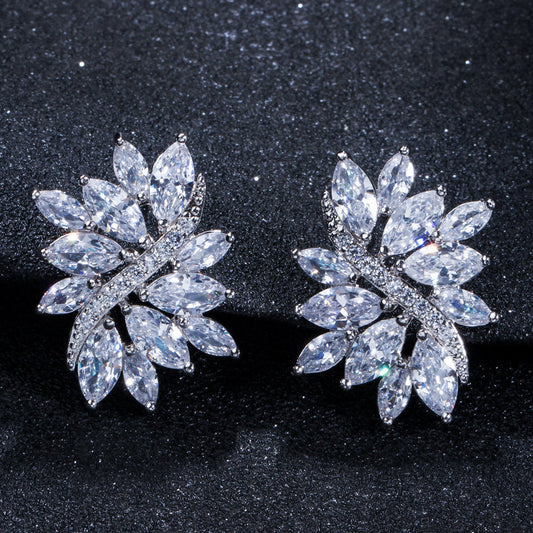 Korean-style fashionable flower AAA zircon earrings for women a pair of sweet ear ornaments