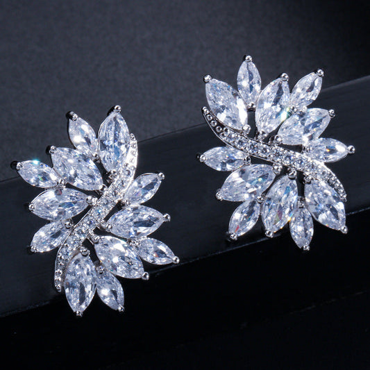 Korean-style fashionable flower AAA zircon earrings for women a pair of sweet ear ornaments