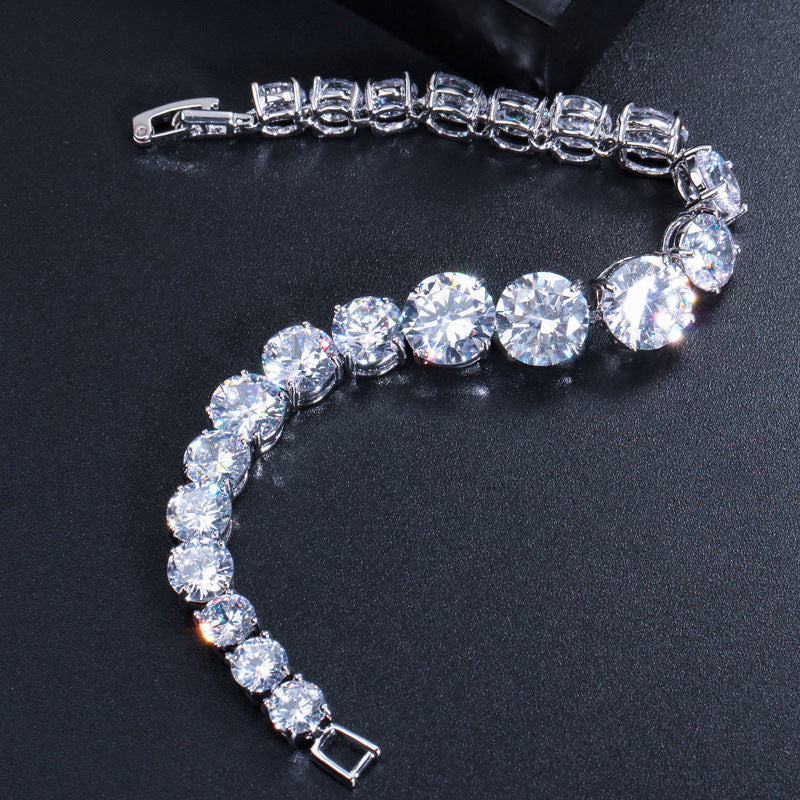 Korean version AAA zircon bracelet electroplated with 3 layers of 18 karat white gold High-end gift jewelry