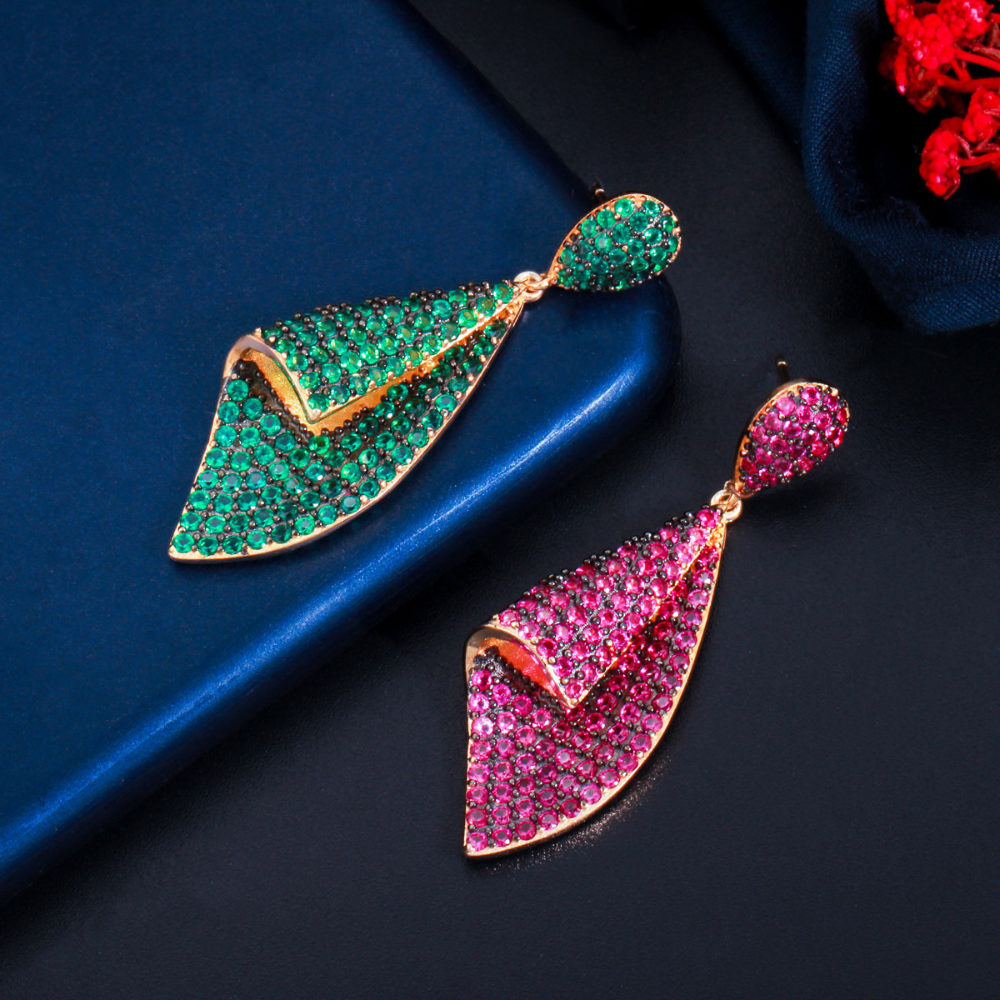 European and American creative micro-set zirconia geometric shape S925 silver needle petal earrings elegant and refined jewelry pieces
