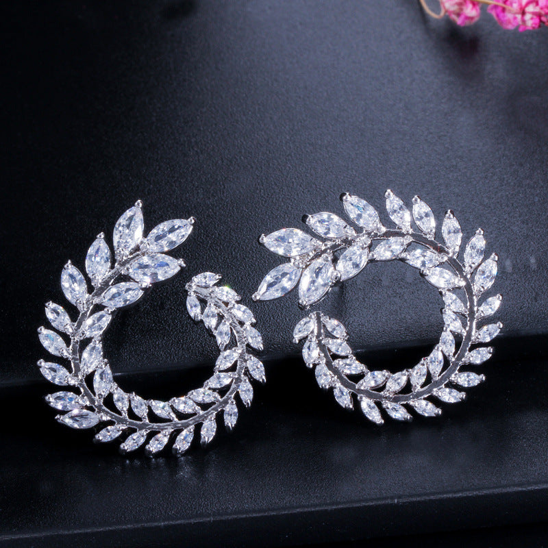 Zircon necklace and earrings set - two earrings Made of genuine white gold electroplated for long-lasting color retention
