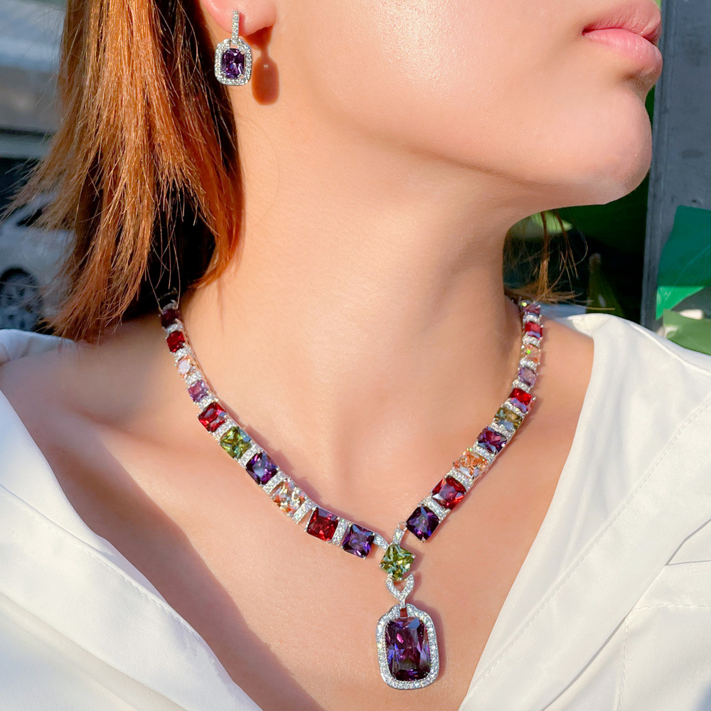 European and American bride's color zircon necklace and earrings set - two pieces. Wedding dress accessory that suits any occasion Elegant ear studs for banquets. Set chain