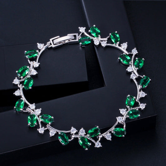 Fashionable and exquisite ladies' hand accessories - a shining AAA zircon hand chain with genuine gold electroplating