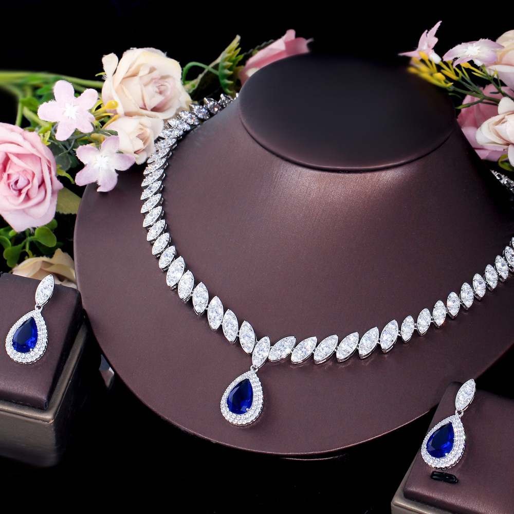 Korean version of the elegant bridal set. Environmentally friendly copper micro-set zirconia necklace earrings and chain Wedding dress accessory for banquets
