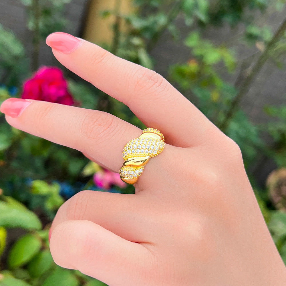 French-style minimalist marlax twisted zirconia open-end ring - a unique design for sophisticated women a ring suitable for live-streaming and hand jewelry