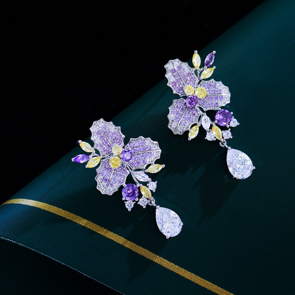 French-style minimalist luxury fashion-inspired design floral diamond-studded drop-shaped earrings dazzling zirconia earrings set