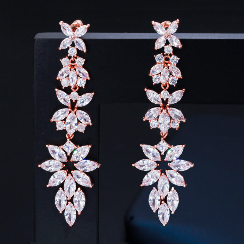 European and American fashion long fringed leaf earrings Imported goods AAA quality zircon earrings Wedding accessories