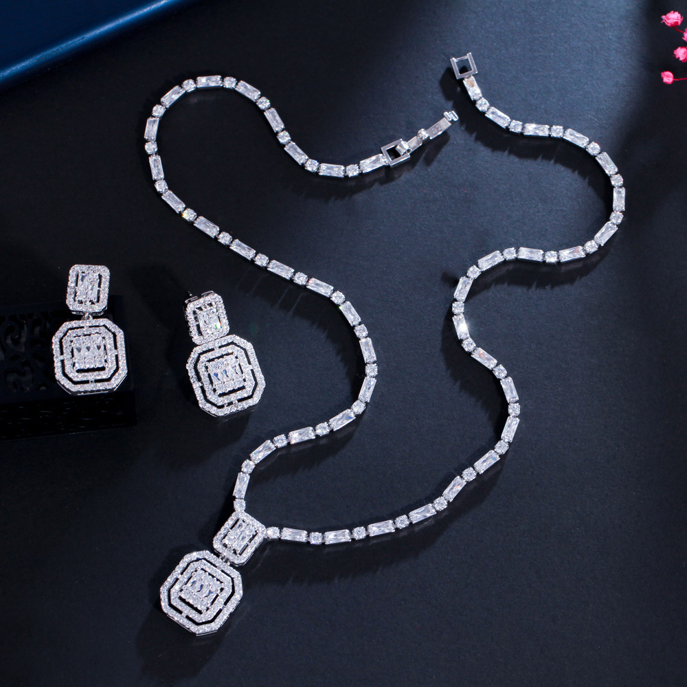 Retro minimalist style square zirconia stud earrings and necklace set chain Lightly luxurious and niche design bridal gown set