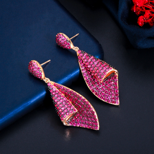European and American creative micro-set zirconia geometric shape S925 silver needle petal earrings elegant and refined jewelry pieces