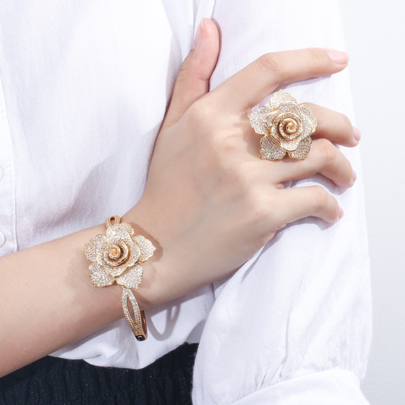 European and American fashion-inspired rose flower hand chain and ring set with full-set of zirconia jewelry