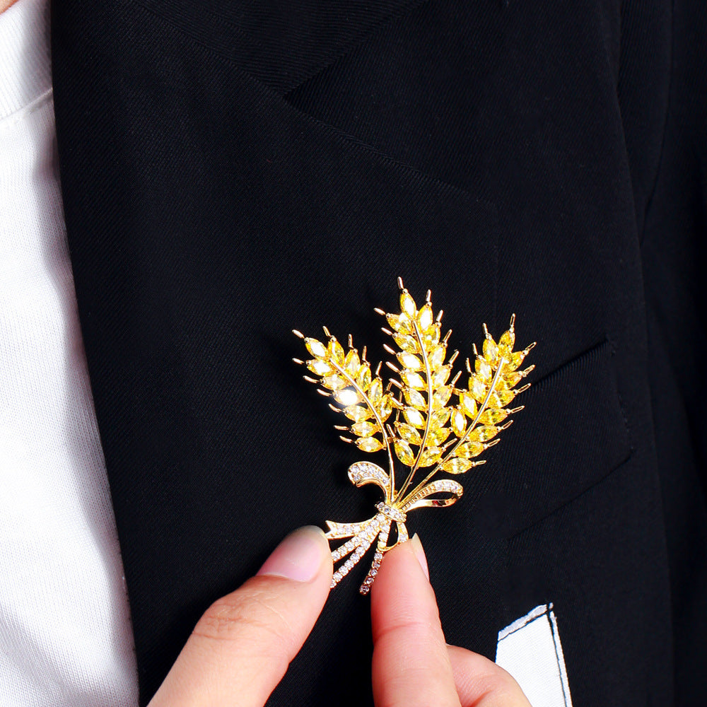 Korean fashion luxury gold-filled diamond-studded wheat ear brooch for formal dress coat overcoat jacket accessory corsage zircon pin