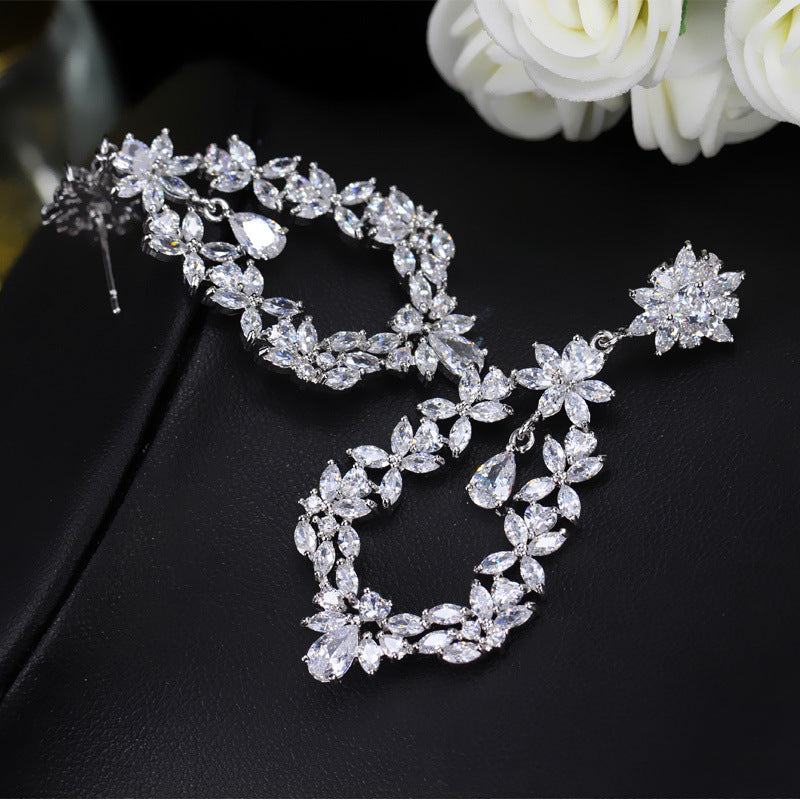European-style fashionable AAA zirconite stud earrings