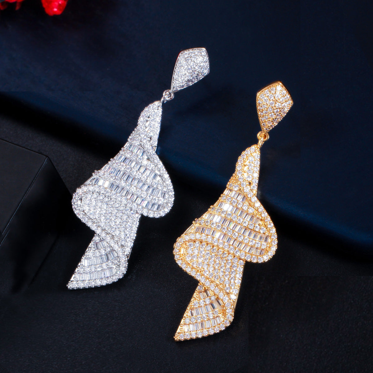 S925 silver needle style European geometric spiral-shaped earrings featuring glittering micro-set zirconia a unique long-length earpiece accessory