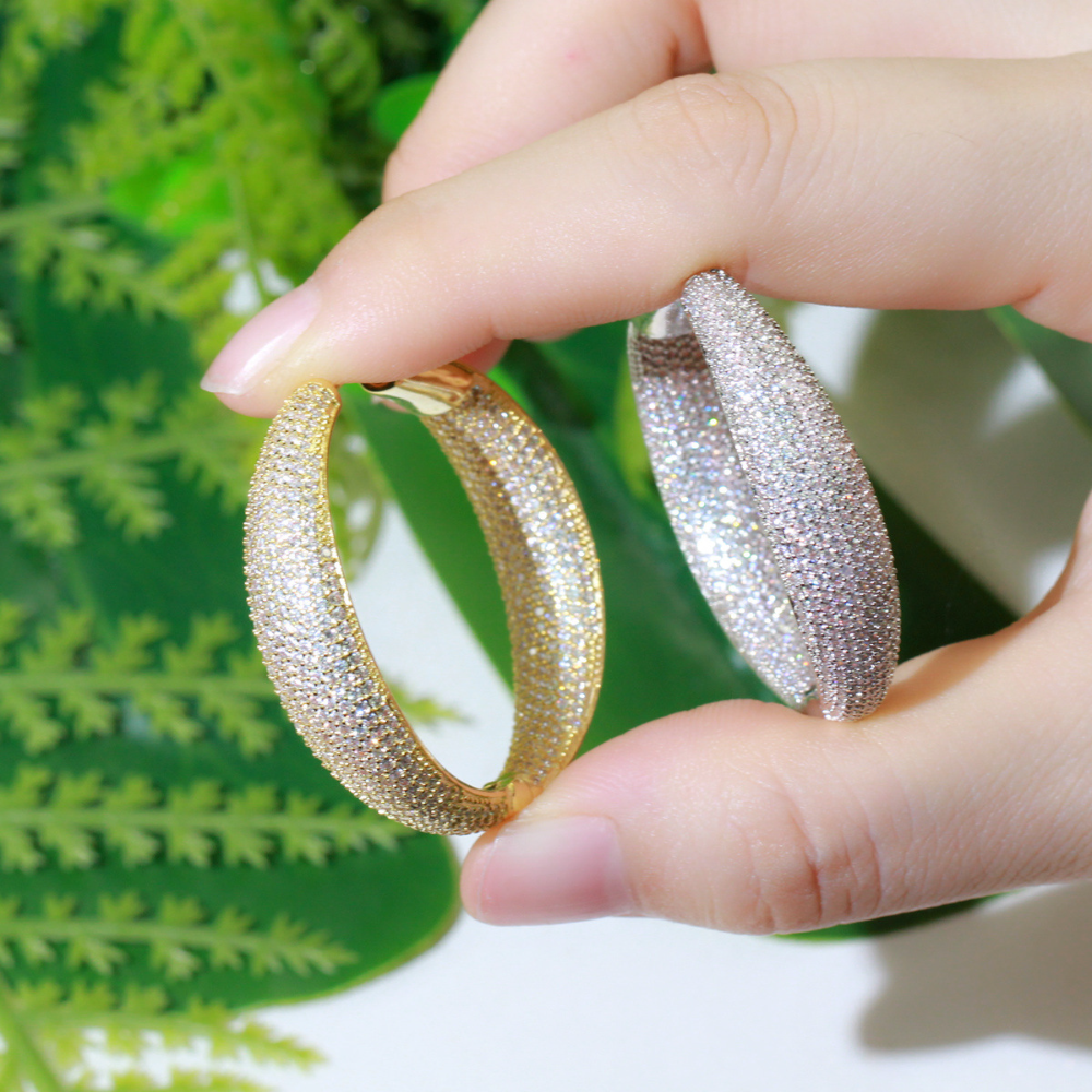 European and American minimalist round ear ring with micro-set sparkling diamonds and zirconium stones copper-plated gold fashionable earrings