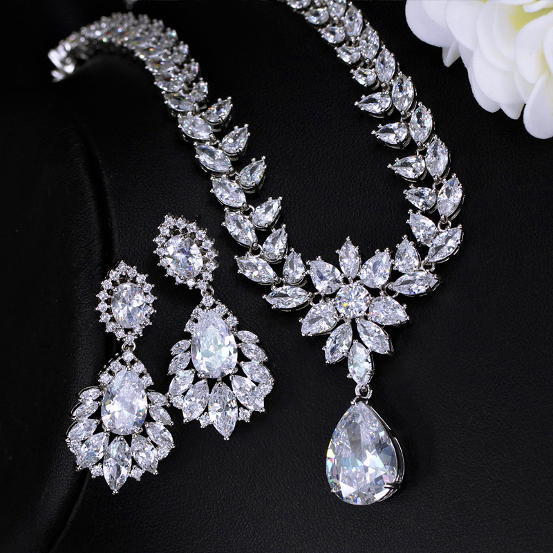 European and American 3A Zircon Set - Ultra-Shimmer Wedding Party Accessories - Earrings and Necklace Set