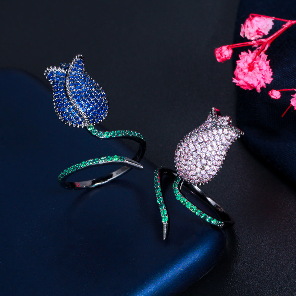 Luxury-luxurious three-dimensional tulip flower trendy finger ring with micro-set zirconia rose flower design finger ring