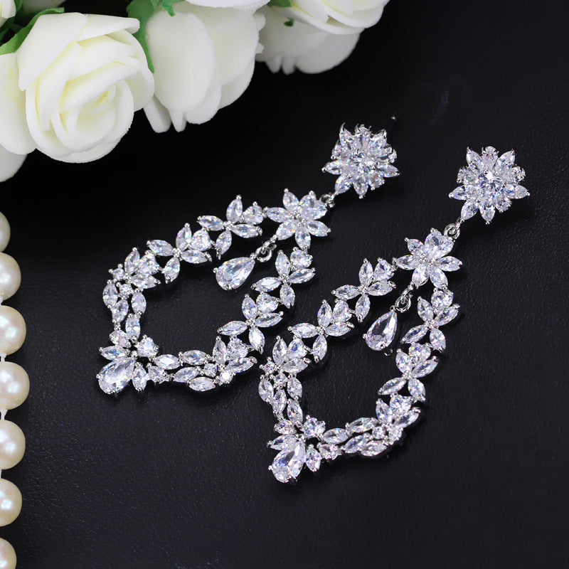 European-style fashionable AAA zirconite stud earrings