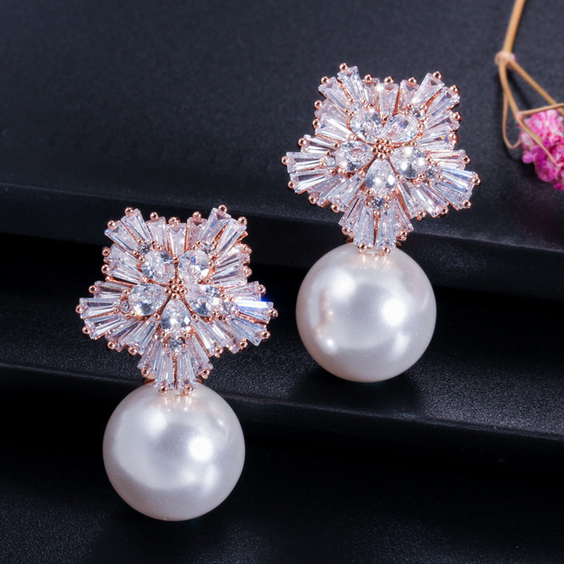 Snowflake Zirconia Beaded Earrings - Korean-style Stud Earrings with Shell Pearl for Weddings and Formal Events