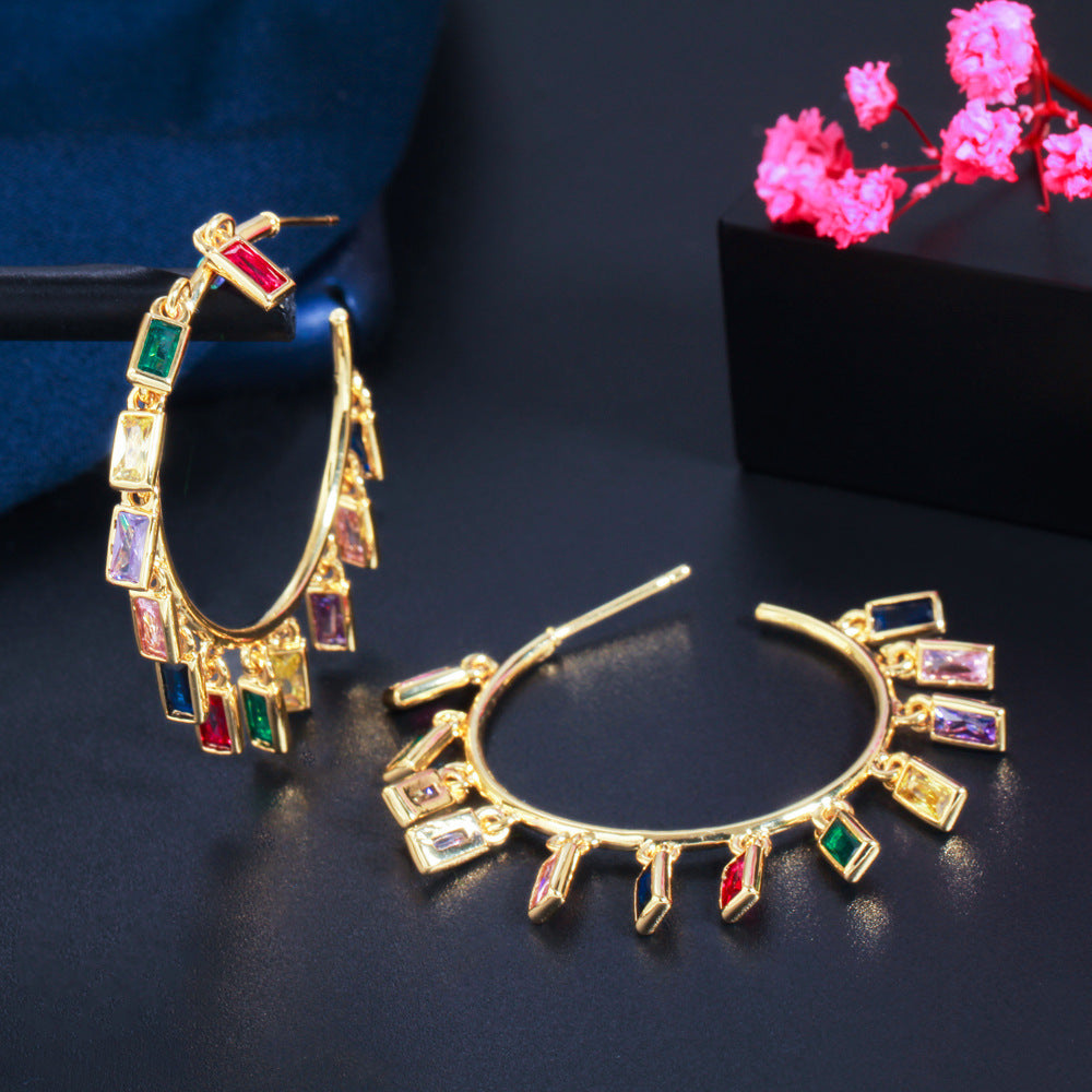 European and American fashionable jewelry - colorful zirconia geometric-shaped earrings stylish and unique copper-plated 18K gold C-shaped earrings