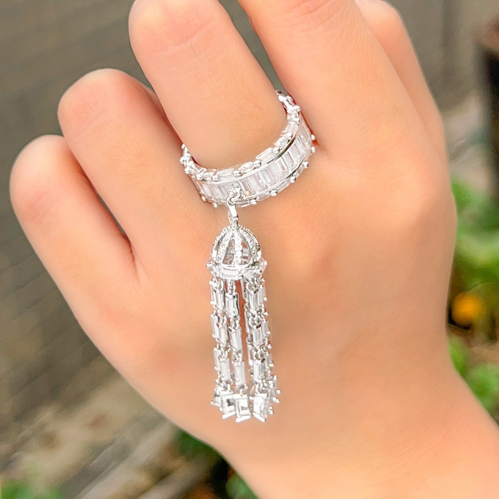Designer Ins series full-diamond fringed ultra-gorgeous ring with three-dimensional micro-set zirconia hollow design unique personalized finger ring accessory