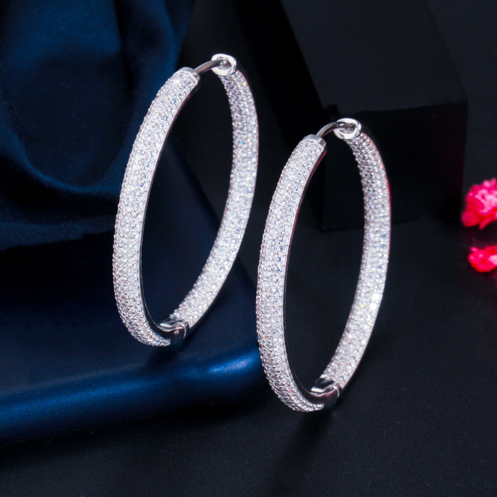 2026 New Style Earrings in South American Stylefeaturing Unique Design Abundant Diamonds Electroplated with 18K Gold and Zirconium