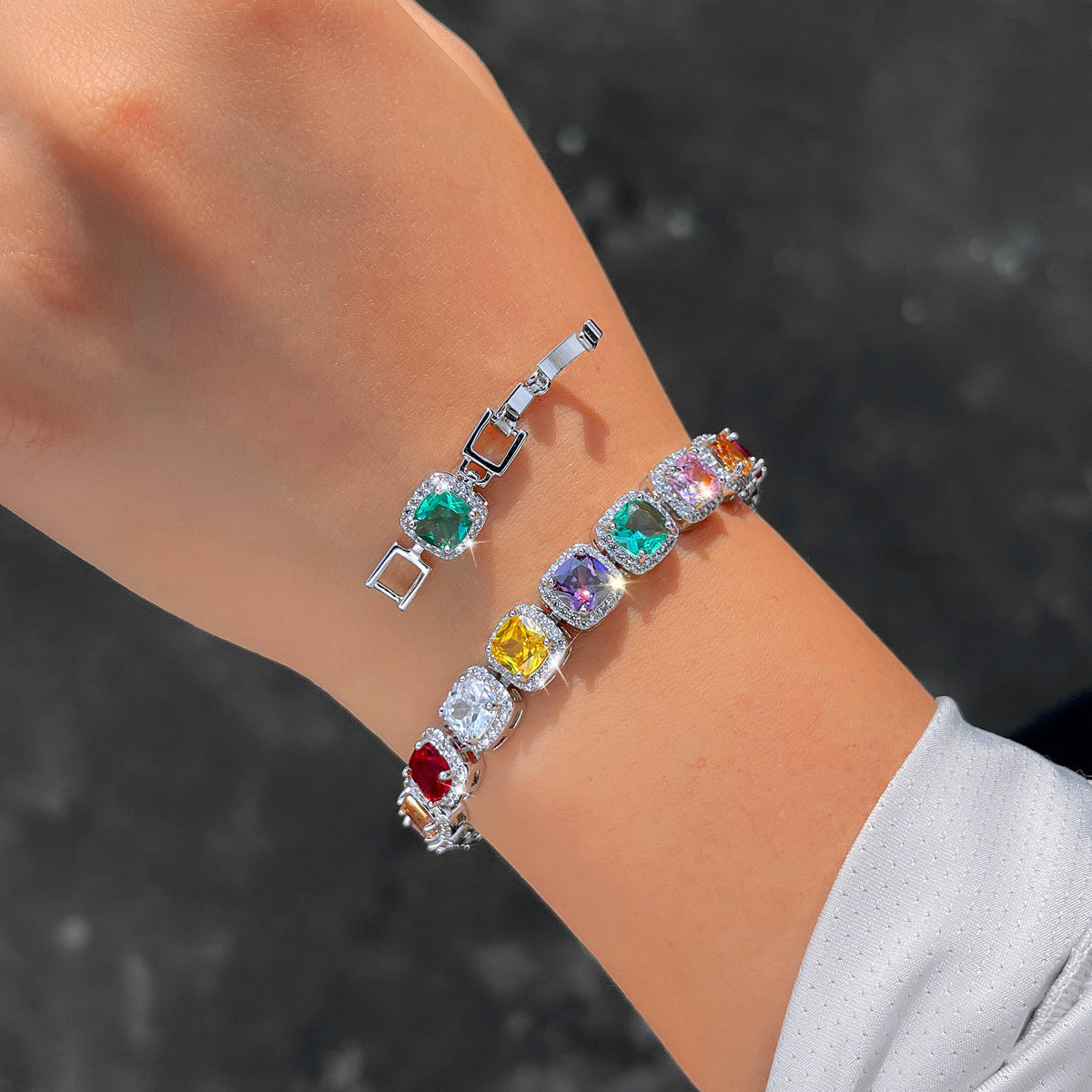 Luxury-sleek jewelry - Dopamine geometric square zirconia diamond bracelet accessory for women a niche design with a high-end feel full of precious stones
