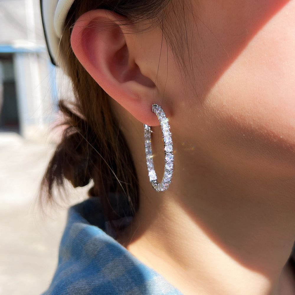Korean cool and elegant style ins small-scale design luxury fashion diamond earrings for the ear Trendy and popular.Super bright C-shaped ear loop