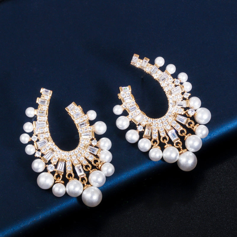 Korean fashionable pearl jewelry - S925 silver needle with micro-set zirconia hollow design luxurious lightweight earrings and ear pendants
