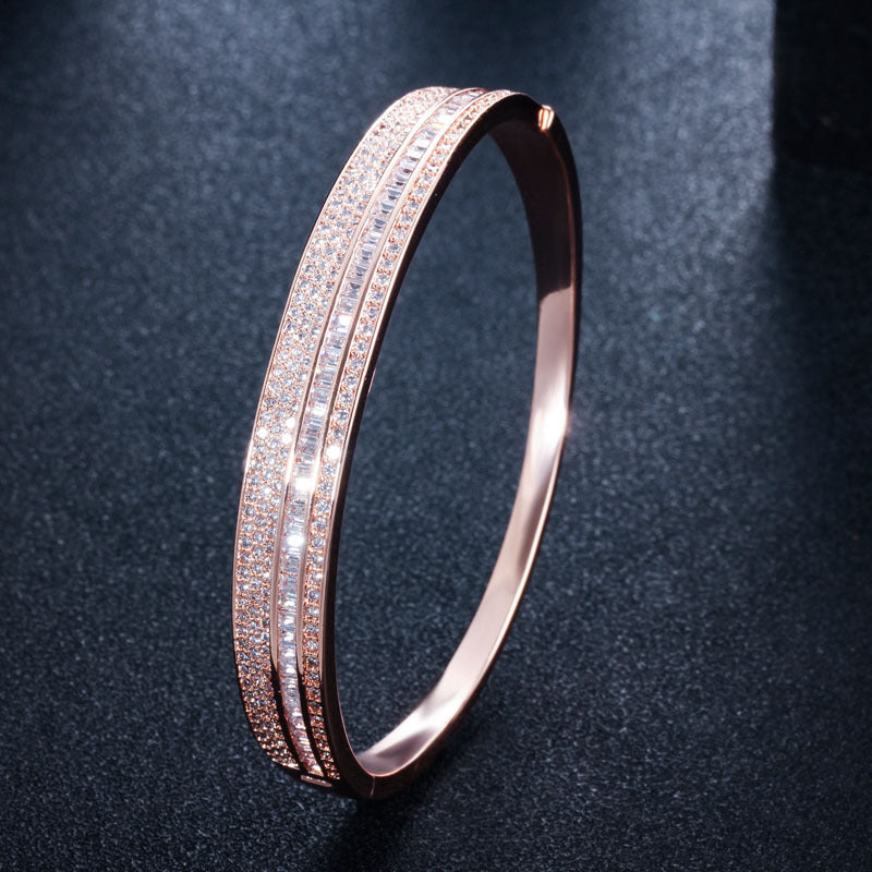 European and American style elegant spring clasp women's bracelet Precisely set three-row AAA zirconia jewelry piece