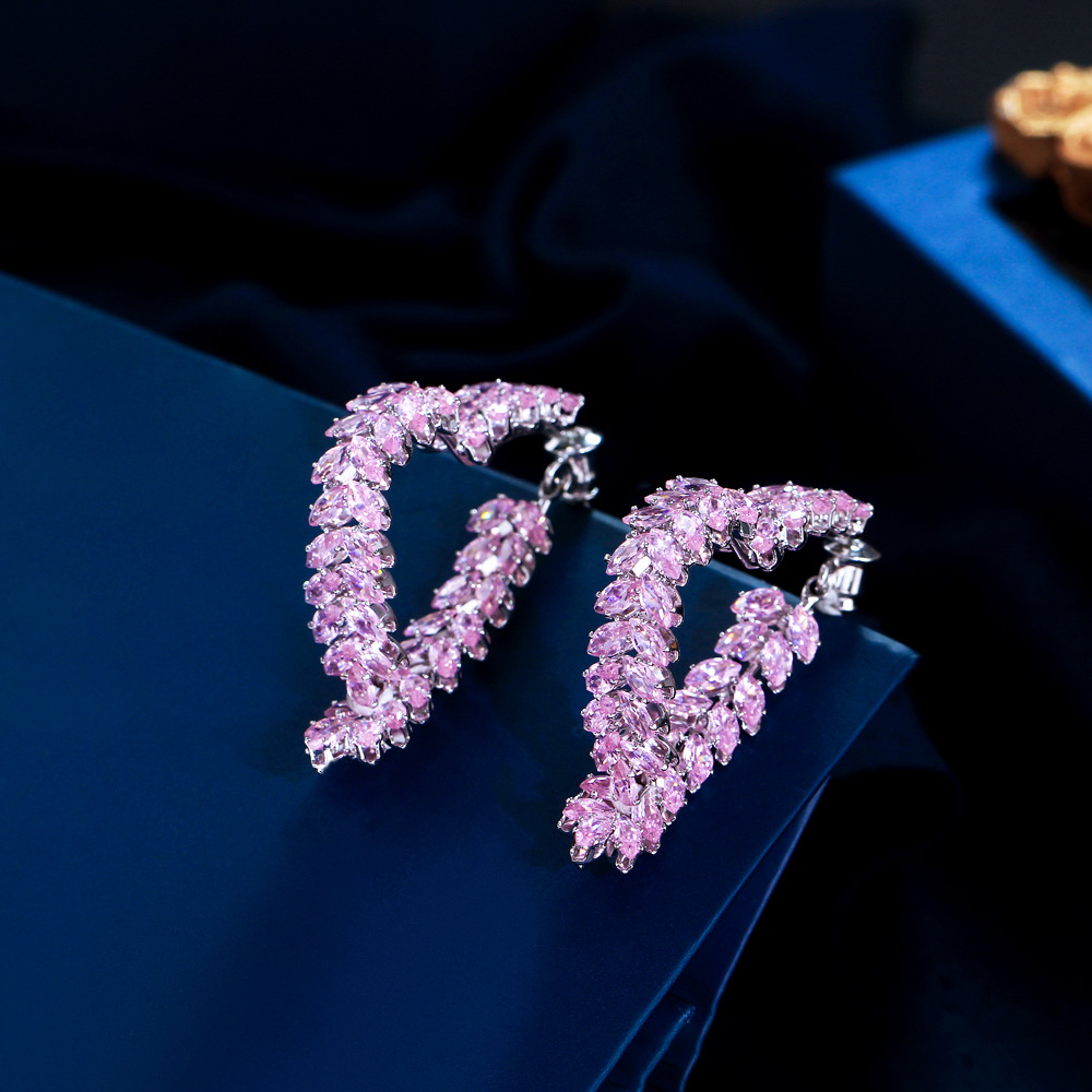 Luxury soft-pink heart-shaped earrings with interchangeable designs featuring high-end zirconia stones Versatile and extremely shiny wheat-shaped heart-shaped earrings