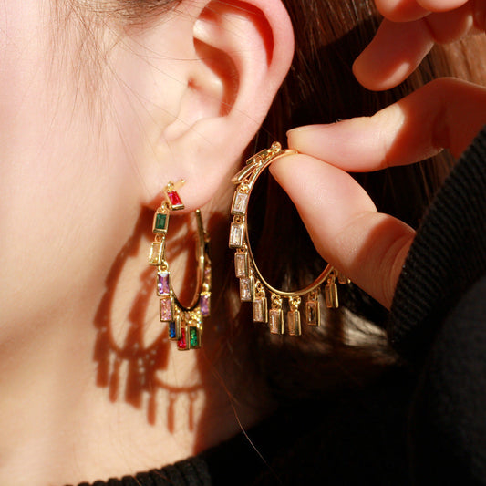 European and American fashionable jewelry - colorful zirconia geometric-shaped earrings stylish and unique copper-plated 18K gold C-shaped earrings