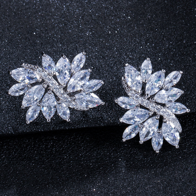 Korean-style fashionable flower AAA zircon earrings for women a pair of sweet ear ornaments