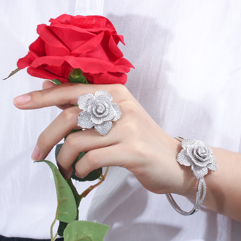 European and American fashion-inspired rose flower hand chain and ring set with full-set of zirconia jewelry