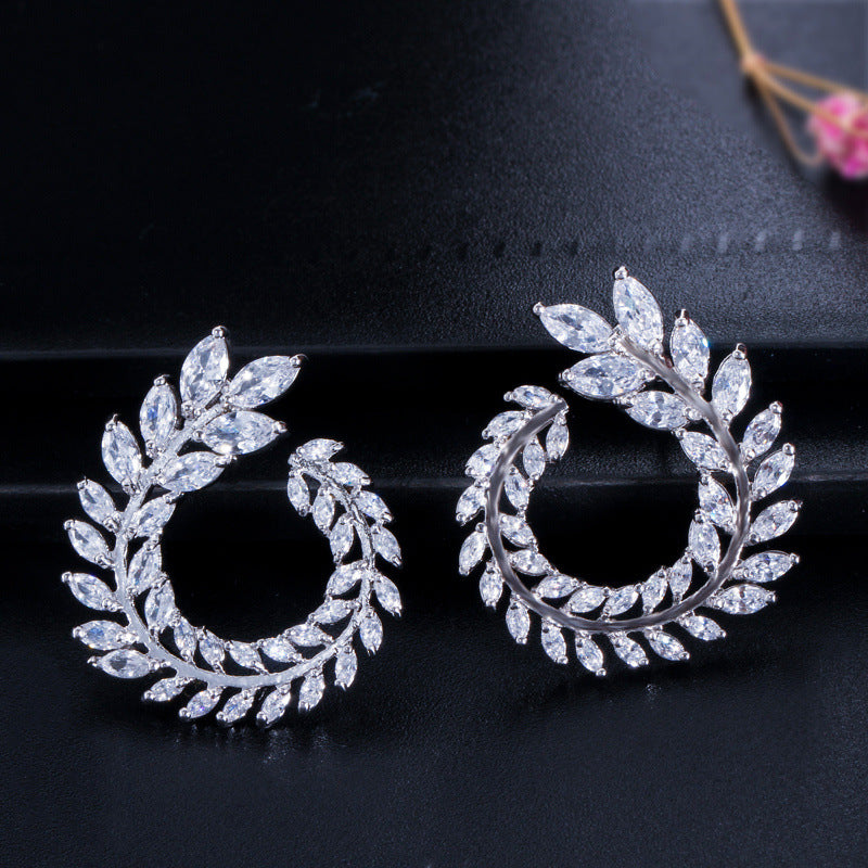 Zircon necklace and earrings set - two earrings Made of genuine white gold electroplated for long-lasting color retention