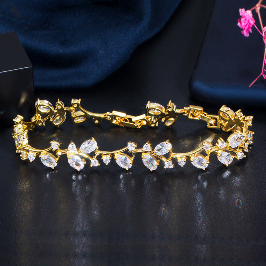 Fashionable and exquisite ladies' hand accessories - a shining AAA zircon hand chain with genuine gold electroplating