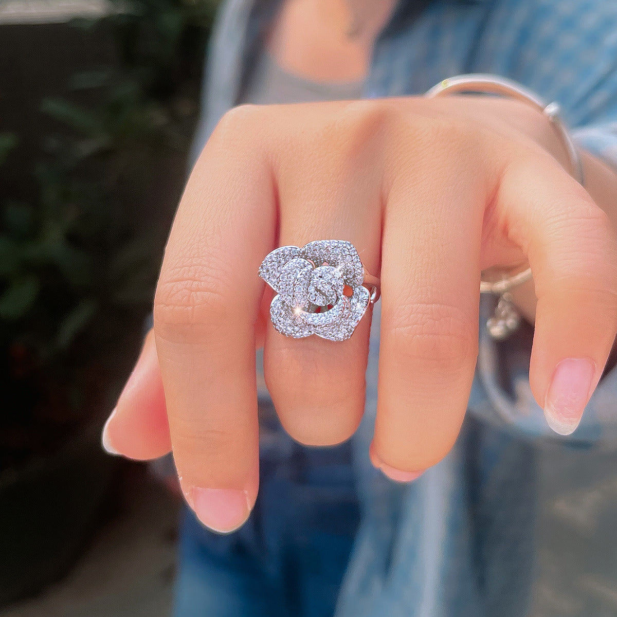 Three-dimensional camellia flower set with diamonds ring for the index finger of the female retro-style rose flower zircon jewelry accessory