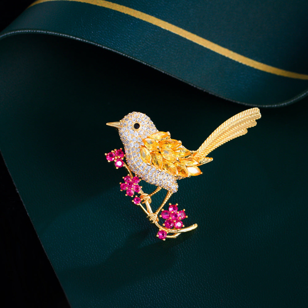 Chinese style festive smile colorful zircon brooch lively and cute the shape of a magpie or a bird a piece of clothing accessory