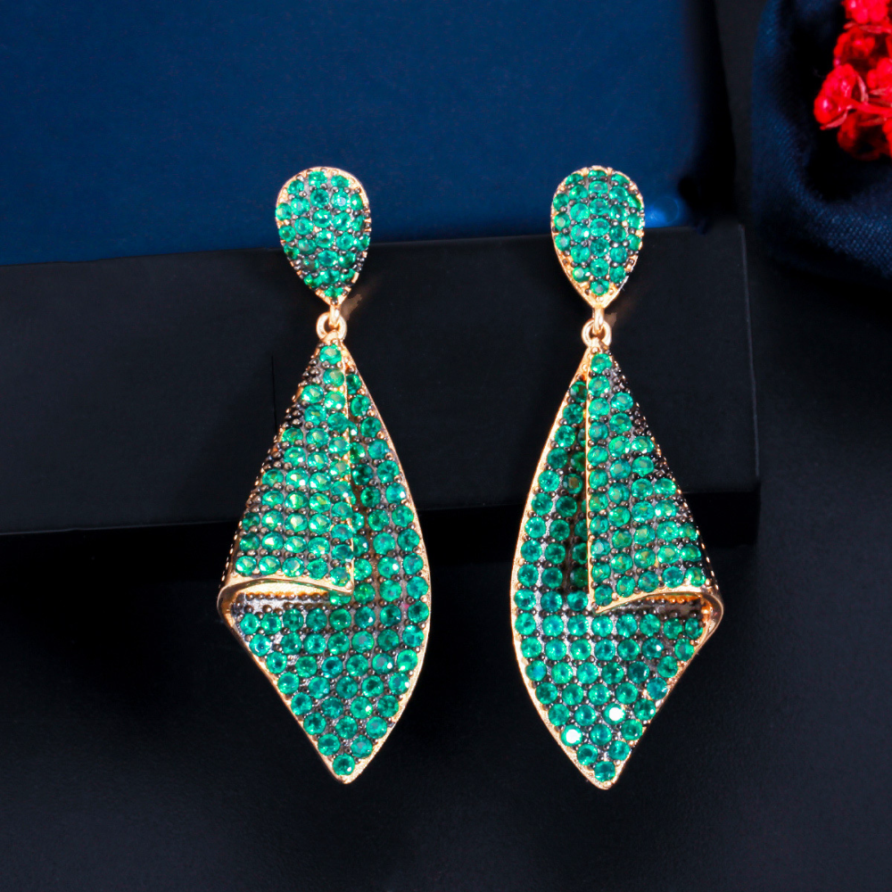 European and American creative micro-set zirconia geometric shape S925 silver needle petal earrings elegant and refined jewelry pieces