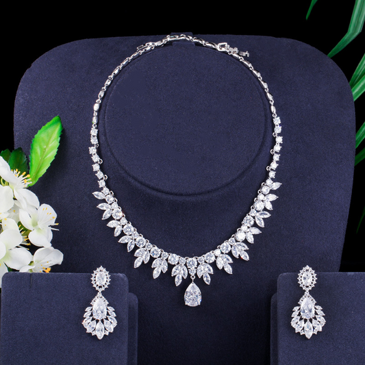Two-piece set of high-end earrings and necklaces from Europe and America Zircon jewelry for evening gowns and wedding dresses