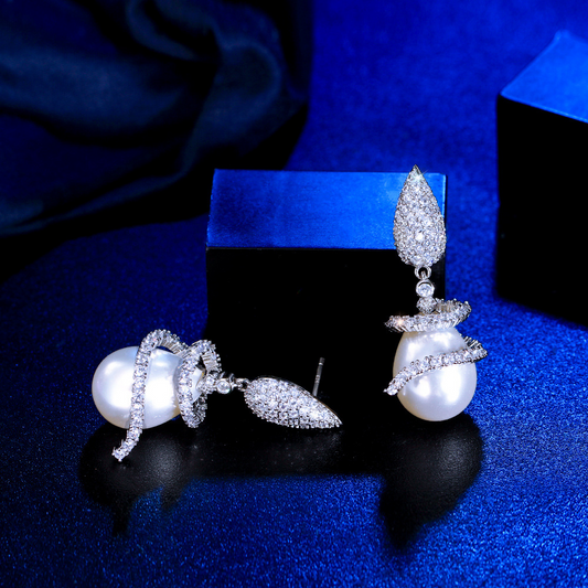 French-style high-end minimalist geometric line pearl earrings with micro-set zirconia - stylish accessories for autumn and winter