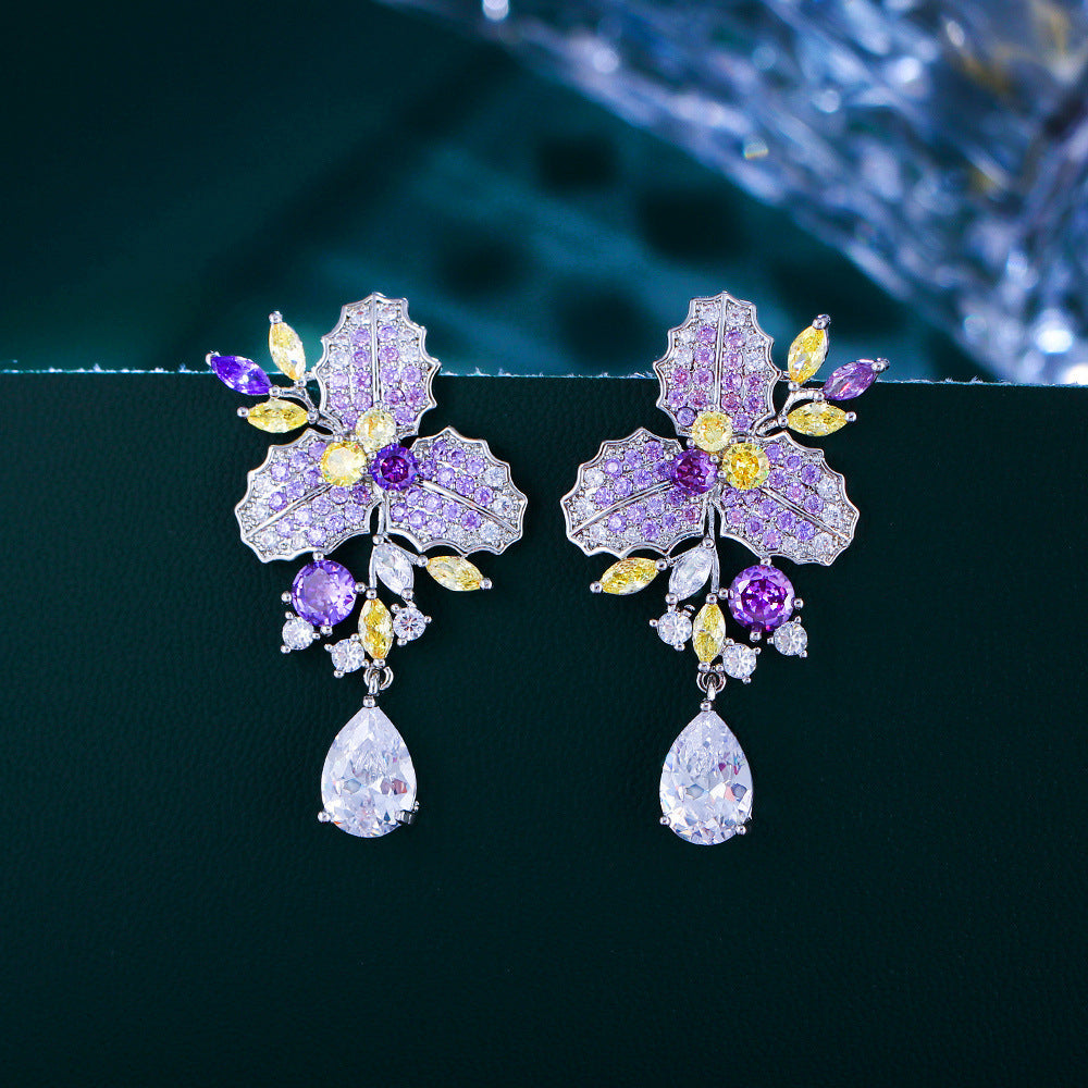 French-style minimalist luxury fashion-inspired design floral diamond-studded drop-shaped earrings dazzling zirconia earrings set