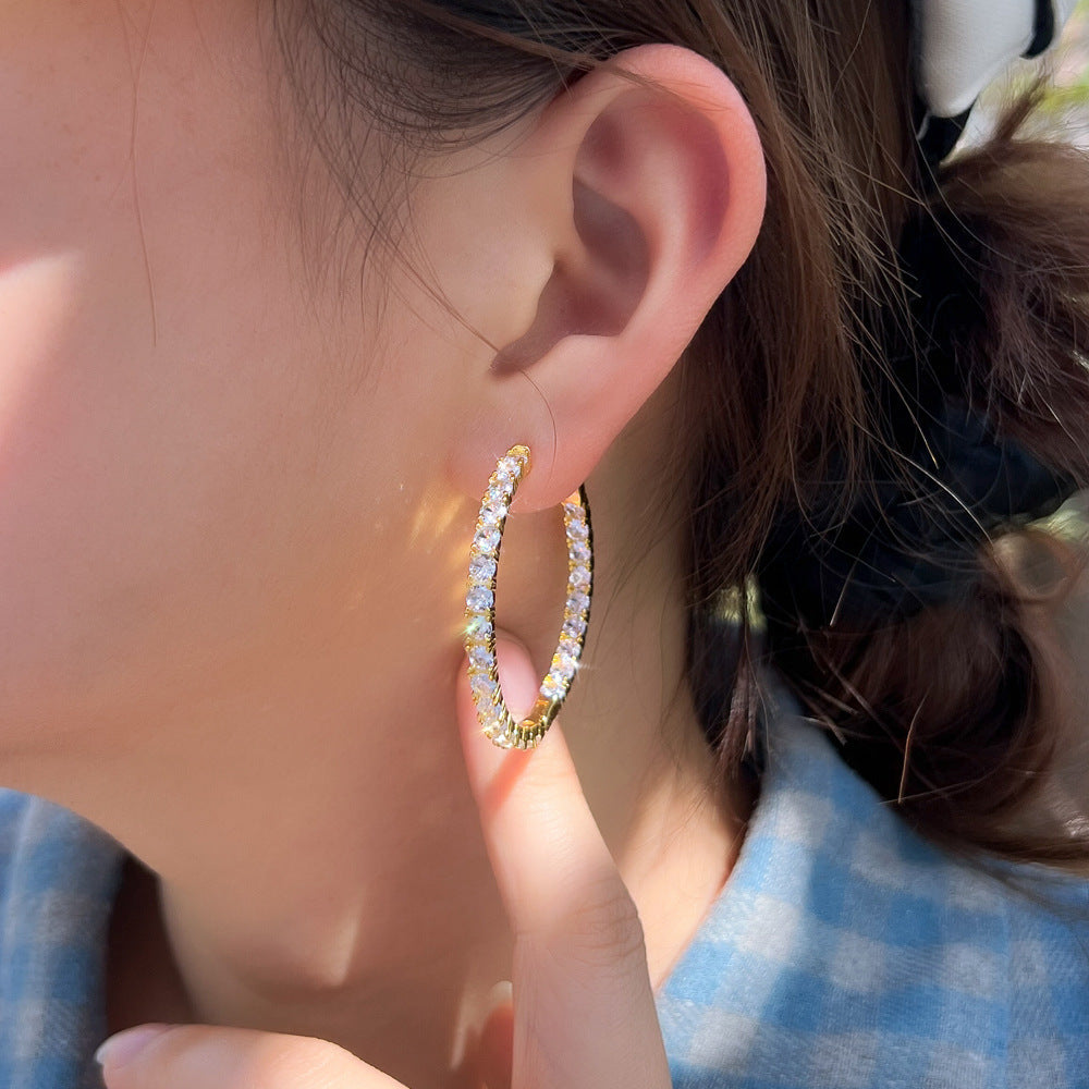 Korean cool and elegant style ins small-scale design luxury fashion diamond earrings for the ear Trendy and popular.Super bright C-shaped ear loop