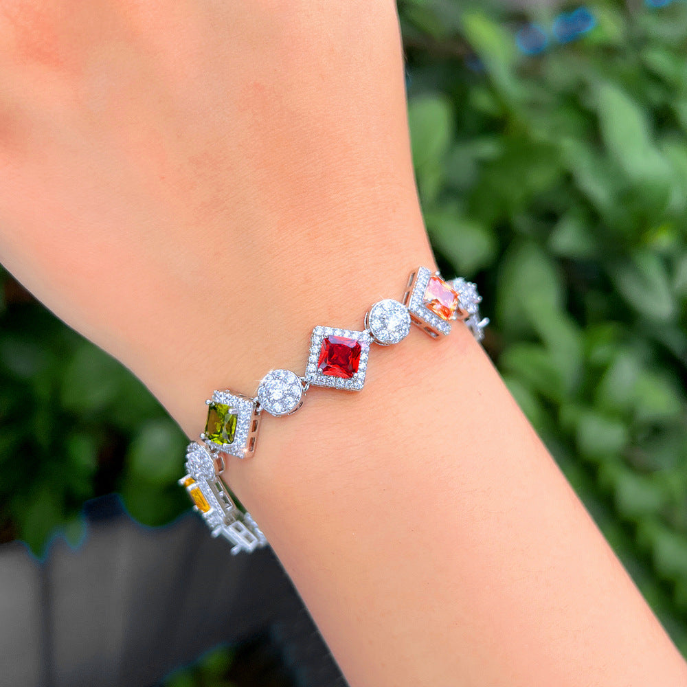 Luxury-luxurious French niche design sugar cube with colorful gemstones geometric-shaped hand chain fashionable and elegant high-end zircon jewelry accessory