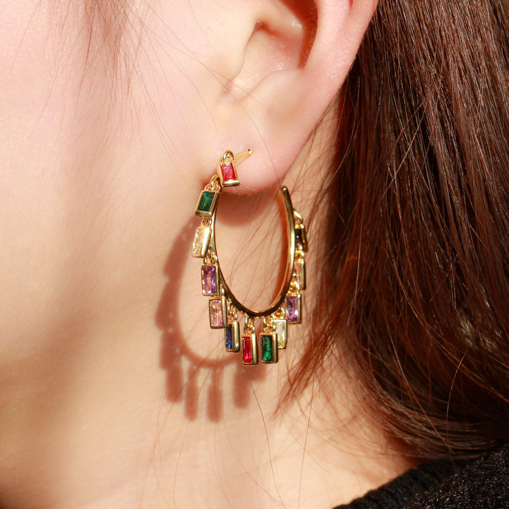 European and American fashionable jewelry - colorful zirconia geometric-shaped earrings stylish and unique copper-plated 18K gold C-shaped earrings