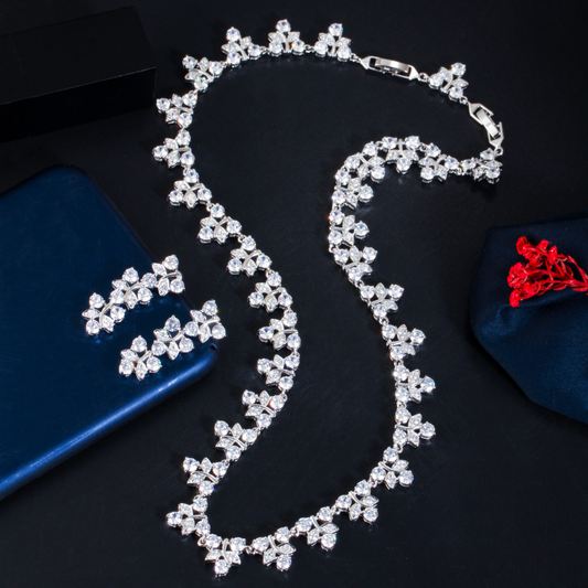 European and American trend simple and fashionable zirconium leaf-shaped bridal necklace and dress matching elegant earrings two-piece set