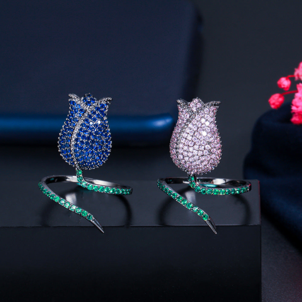 Luxury-luxurious three-dimensional tulip flower trendy finger ring with micro-set zirconia rose flower design finger ring