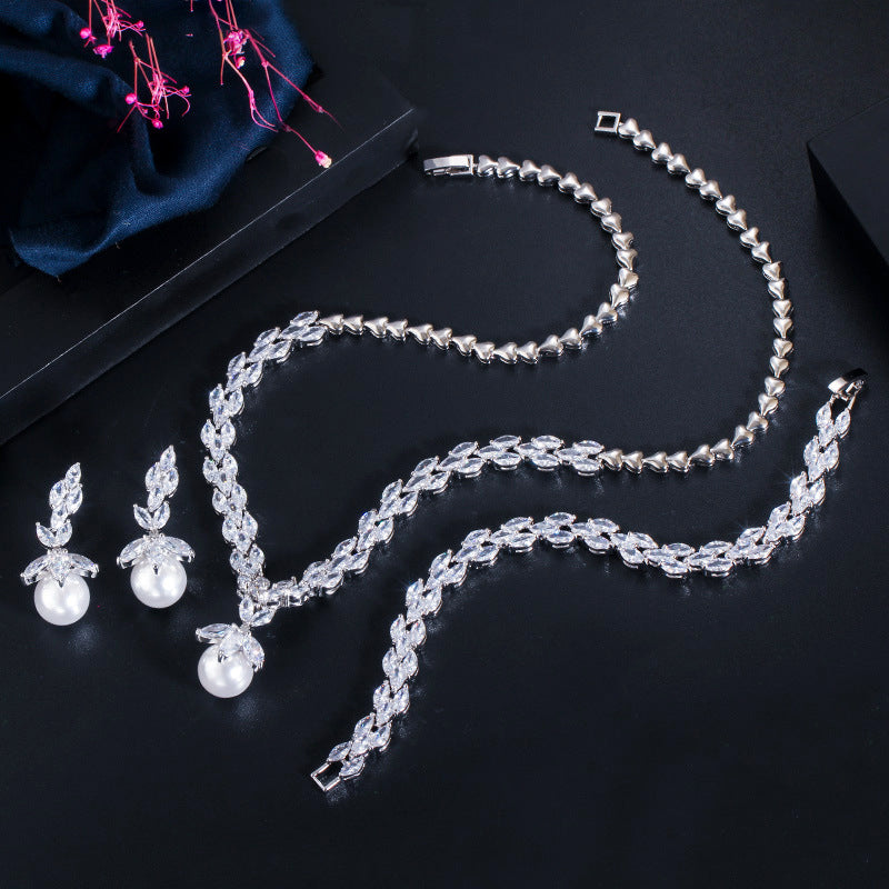 Japanese and Korean bride AAA zircon braceletshell pearl hand chain earrings and necklace set of three pieces