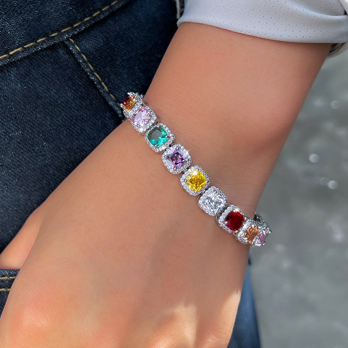 Luxury-sleek jewelry - Dopamine geometric square zirconia diamond bracelet accessory for women a niche design with a high-end feel full of precious stones