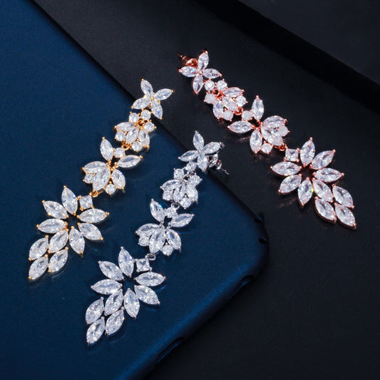 European and American fashion long fringed leaf earrings Imported goods AAA quality zircon earrings Wedding accessories