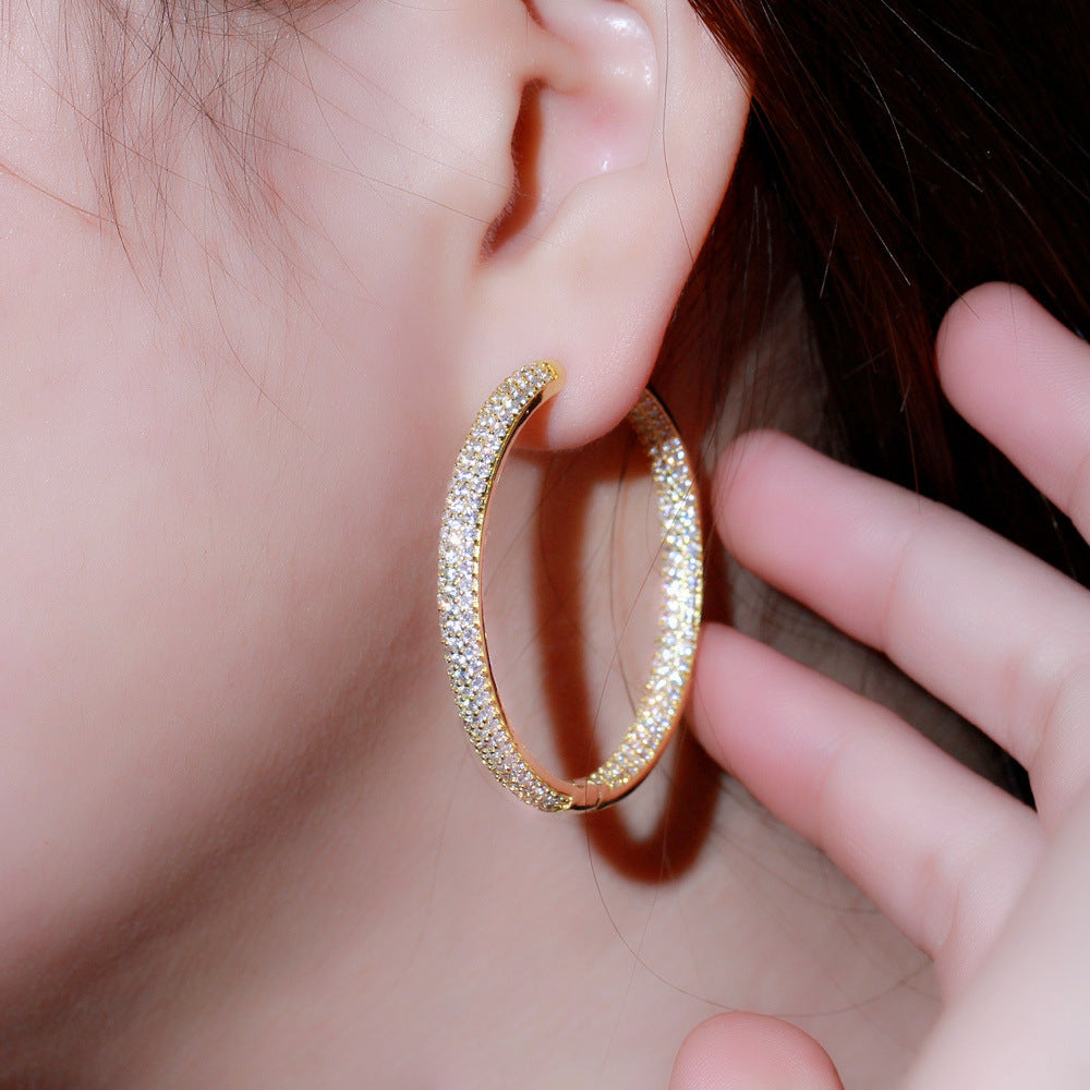 2026 New Style Earrings in South American Stylefeaturing Unique Design Abundant Diamonds Electroplated with 18K Gold and Zirconium